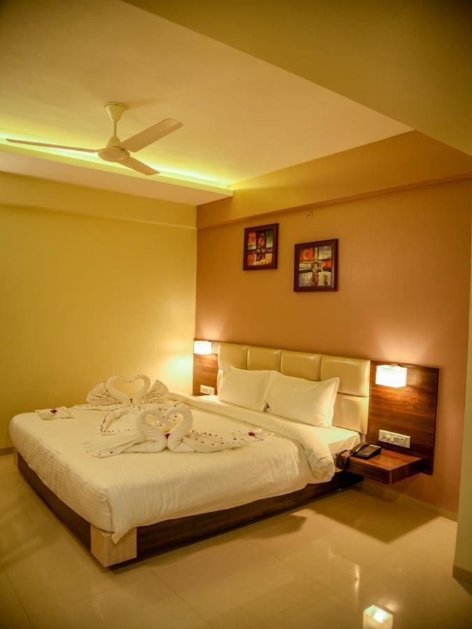 Royal Inn Khandwa Extérieur photo