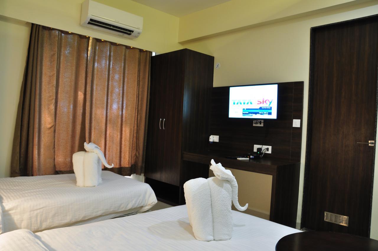 Royal Inn Khandwa Extérieur photo